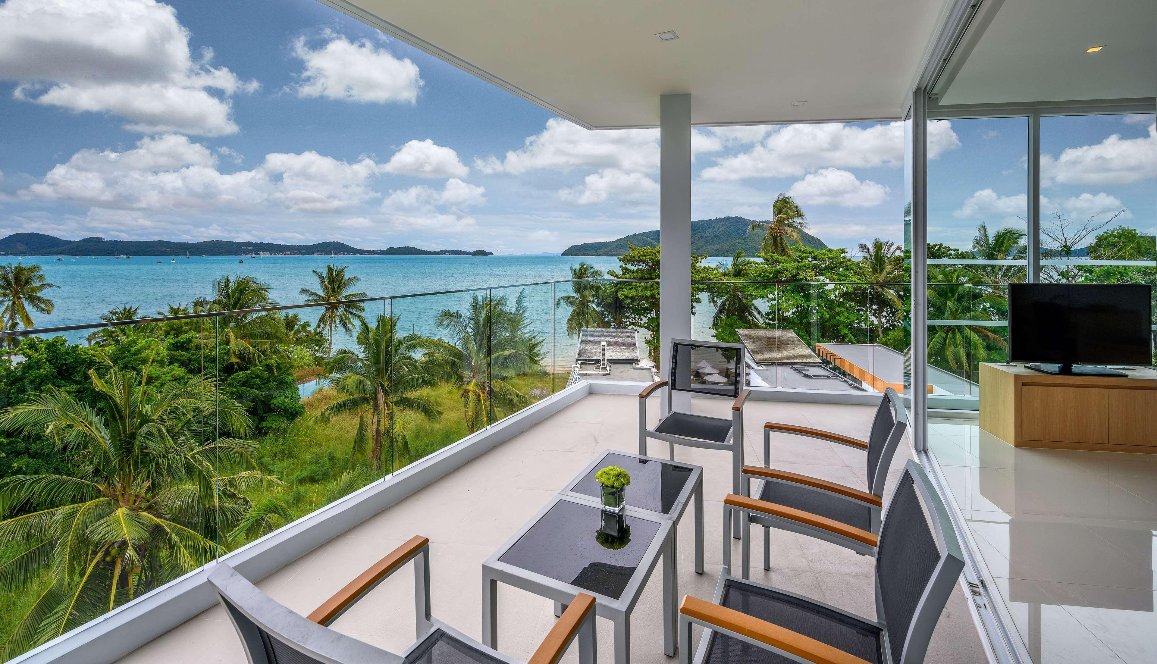 The Beachfront Hotel Phuket Rawai Exterior photo