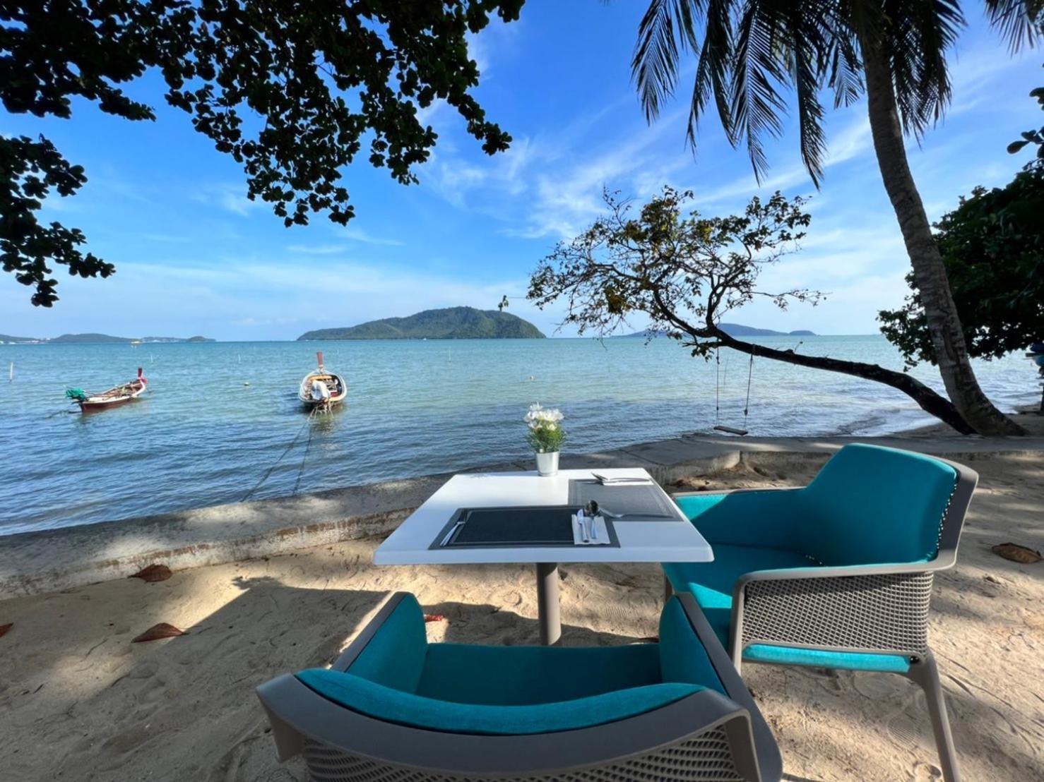 The Beachfront Hotel Phuket Rawai Exterior photo